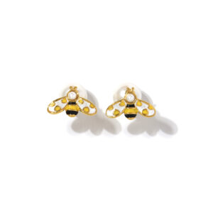 Exquisite and designer-style small bee pearl stud earrings